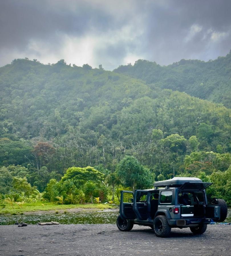 Explore Maui's Diverse And Uncover The Island's Beauty From Fresh Perspectives Every Day As Journey With Aloha Glamp's Great Jeep Equipped With A Rooftop Tent Paia