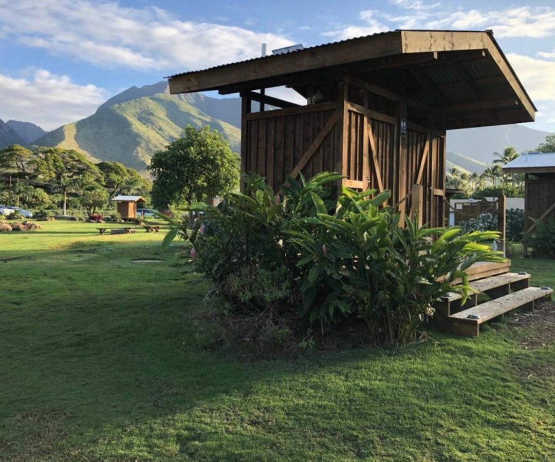 Tente de luxe Explore Maui's Diverse And Uncover The Island's Beauty From Fresh Perspectives Every Day As Journey With Aloha Glamp's Great Jeep Equipped With A Rooftop Tent *