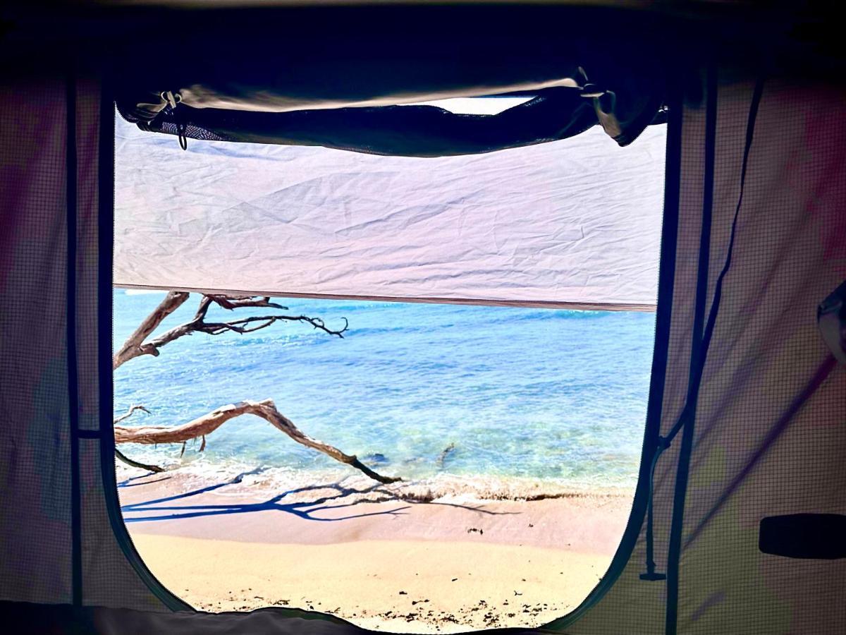 Explore Maui's Diverse And Uncover The Island's Beauty From Fresh Perspectives Every Day As Journey With Aloha Glamp's Great Jeep Equipped With A Rooftop Tent Paia